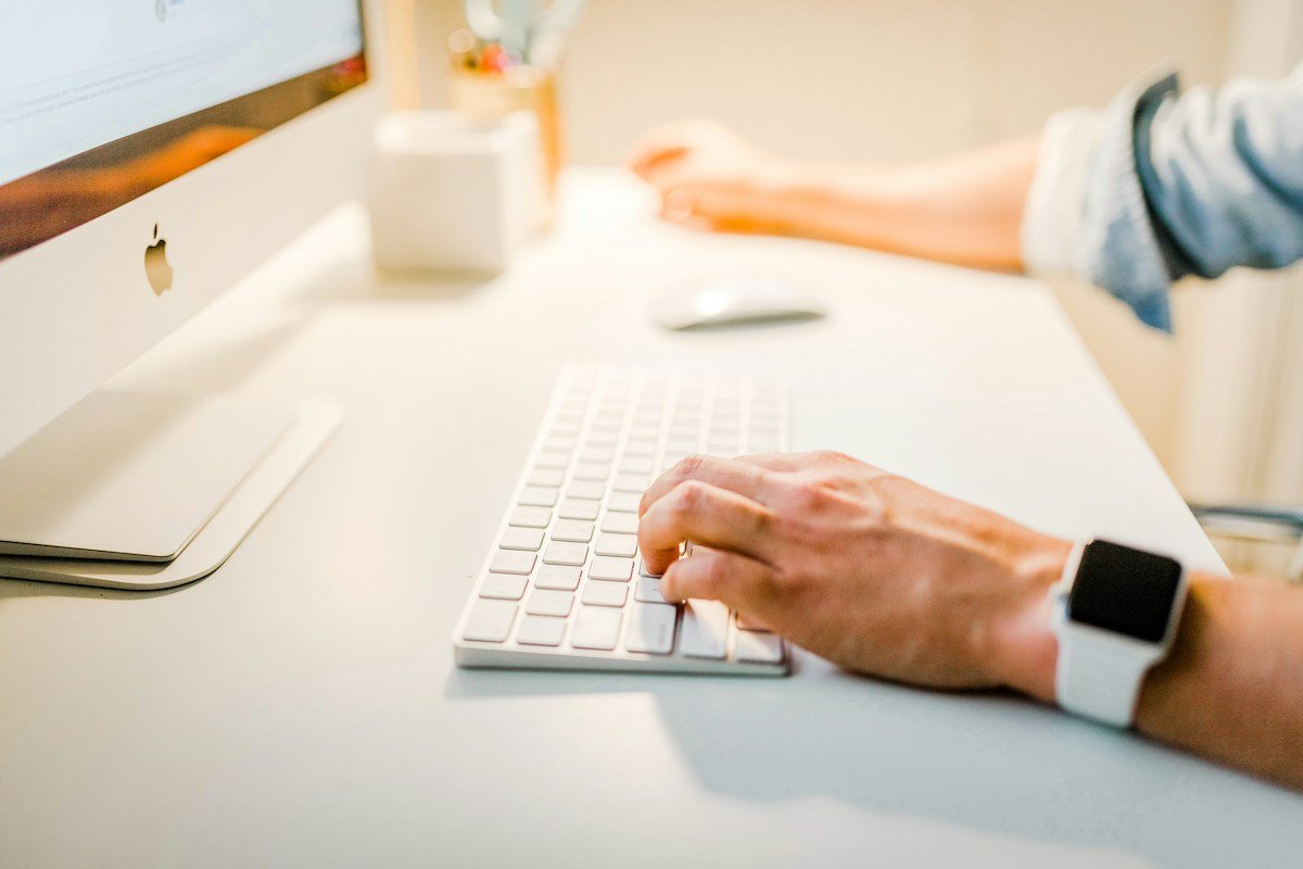 User searches on Mac desktop for an SEO keyword tool to refine keywords